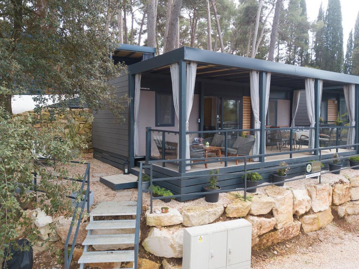 Total Escape Mobile Home Mocca Camp Porton Biondi Rovinj Exterior photo